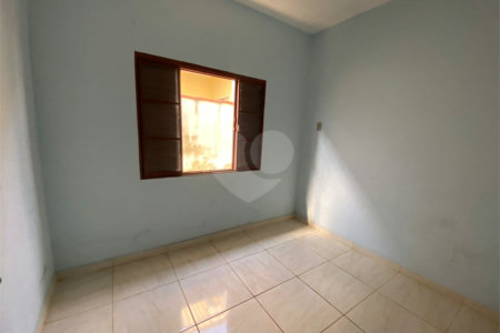 Casa à venda com 2 quartos em Jardim Elizabeth, Salto, SP