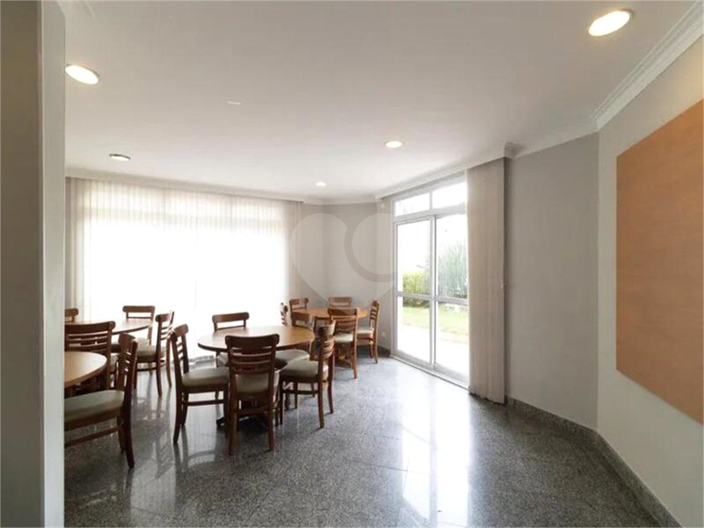 Apartamento à venda com 3 quartos, sendo 1 suíte, em Vila Mariana, São Paulo, SP