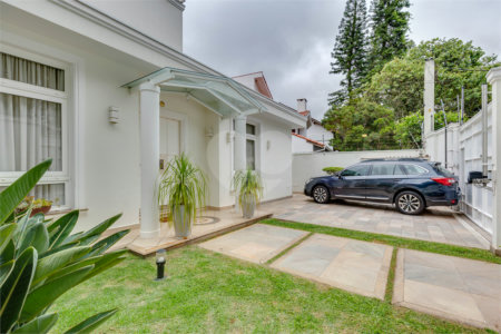 Casa à venda com 2 suítes em Alto da Boa Vista, São Paulo, SP
