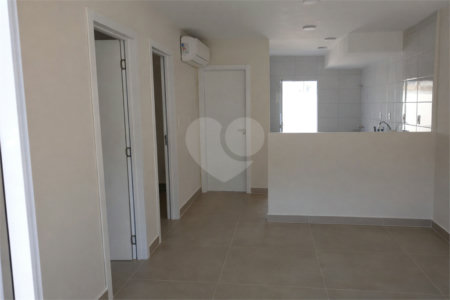 Apartamento à venda com 2 quartos em Lopes de Oliveira, Sorocaba, SP