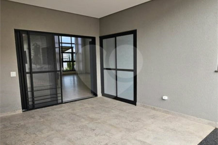 Casa à venda com 3 quartos, sendo 1 suíte, no condomínio Mantova, Indaiatuba - SP