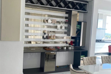 Casa à venda com 4 quartos, sendo 3 suítes, no condomínio Brisa 1, Mogi das Cruzes - SP