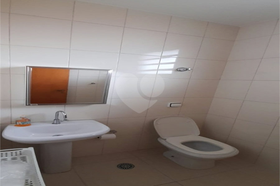 Sobrado à venda com 3 quartos, sendo 1 suíte, em Parque Peruche, São Paulo, SP