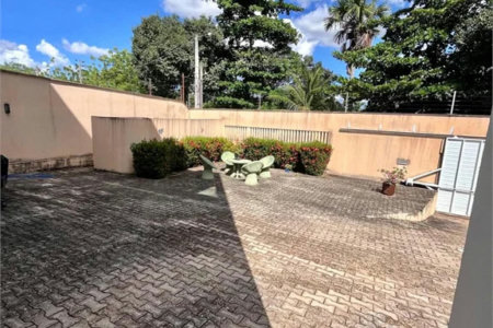 Casa à venda com 6 quartos, sendo 1 suíte, no Centro, Balsas, MA