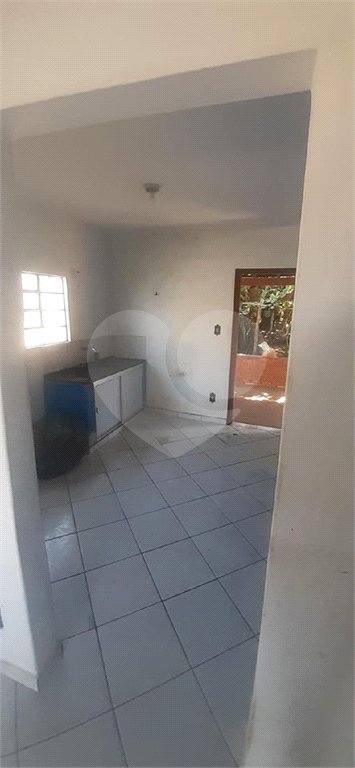 Casa térrea para Jardim Bandeirantes.