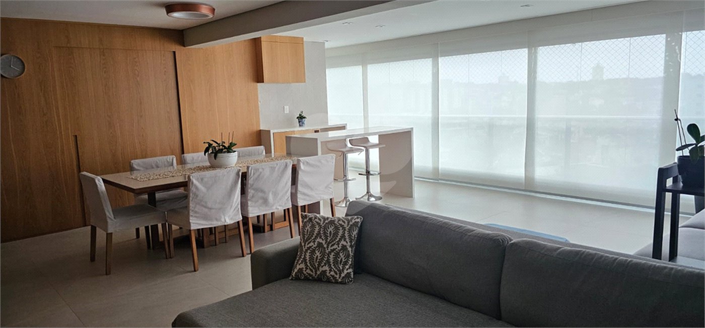 Apartamento com vista LIVRE Com 131 m² útil 4 banheiros 3 vagas 3 suítes Aceita contra proposta. Aceita e estuda Permuta