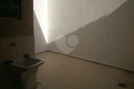 Casa à venda com 2 suítes em Jardim Odete, São Paulo, SP