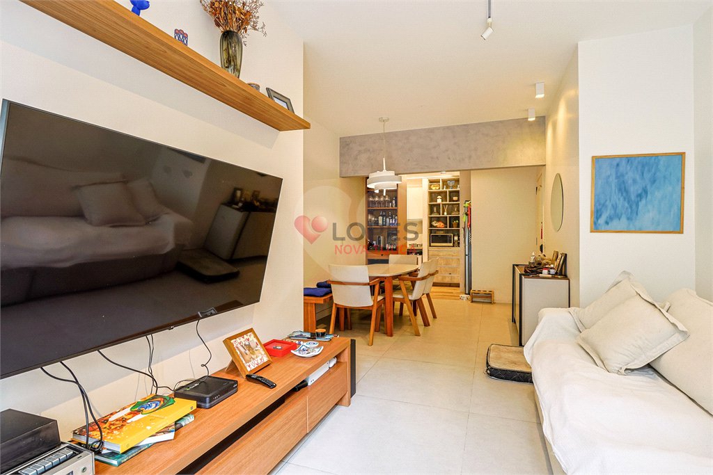 Apartamento à venda com 3 quartos, sendo 1 suíte,  em Lagoa, Rio de Janeiro, RJ