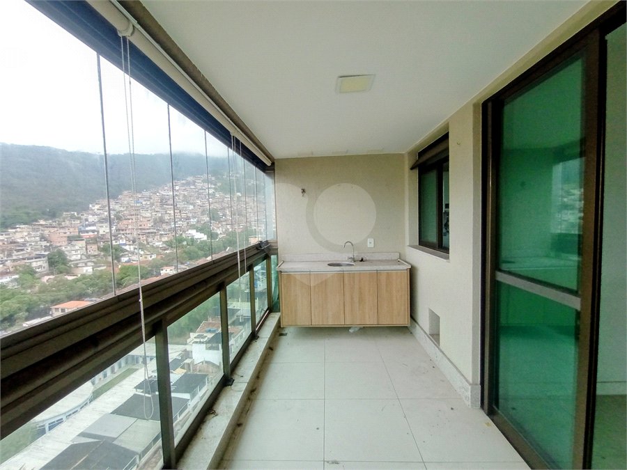 Apartamento para alugar com 3 quartos, sendo 1 suíte, em Rio Comprido, Rio de Janeiro, RJ