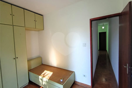 Sobrado à venda com 3 quartos em Chora Menino, São Paulo, SP
