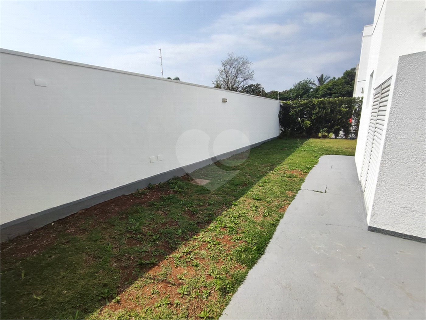 Casa de Vila à venda com 3 quartos, sendo 1 suíte, em Loteamento Jardim Morumbi, Atibaia, SP