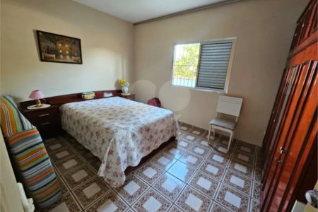 Casa Térrea à venda com 3 quartos no Centro, Poá, SP