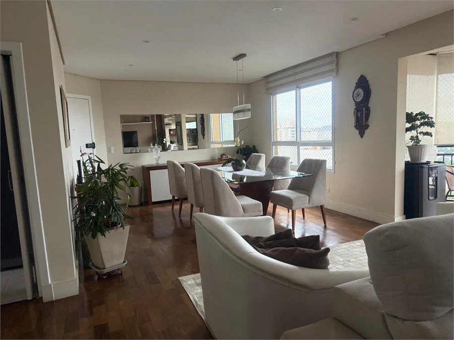 Apartamento à venda com 3 suítes em Vila Suzana, São Paulo, SP
