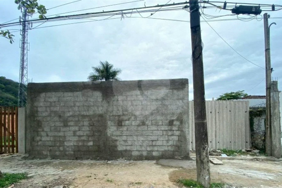 Terreno preparado para construção com 300 M2