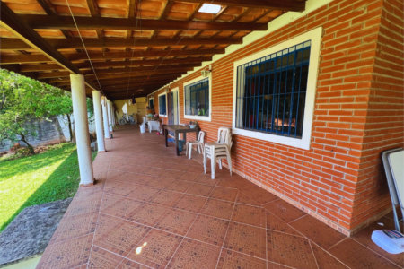 Chácara à venda com 3 quartos, sendo 1 suíte, em Chácara Companheiros, Jundiaí, SP
