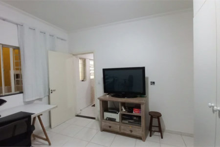 Sobrado à venda com 3 quartos, sendo 1 suíte,  em Vila Gomes, São Paulo, SP