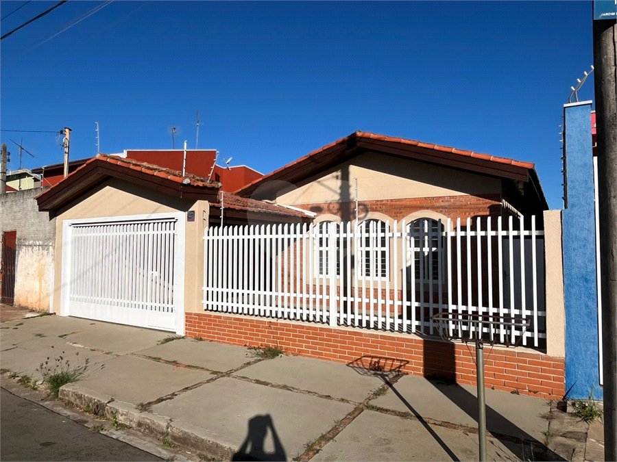 Casa à venda com 3 quartos, sendo 1 suíte, em Jardim Itália, Itapetininga, SP