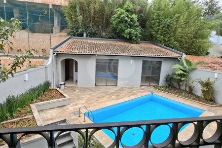 Casa à venda com 4 quartos, sendo 2 suítes,  em Jardim Marajoara, São Paulo, SP
