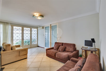 Casa de Vila à venda com 4 quartos, sendo 2 suítes, em Campo Grande, São Paulo, SP