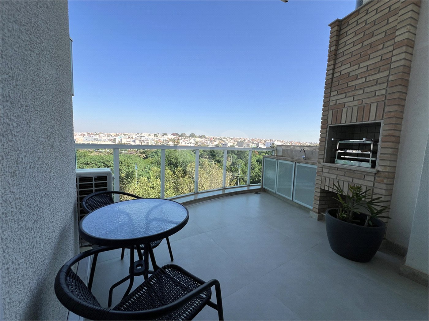 Apartamento à venda com 4 quartos, sendo 2 suítes, em Vila Sfeir, Indaiatuba, SP