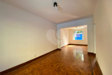 Casa à venda com 2 quartos, sendo 1 suíte, em Aclimação, São Paulo, SP