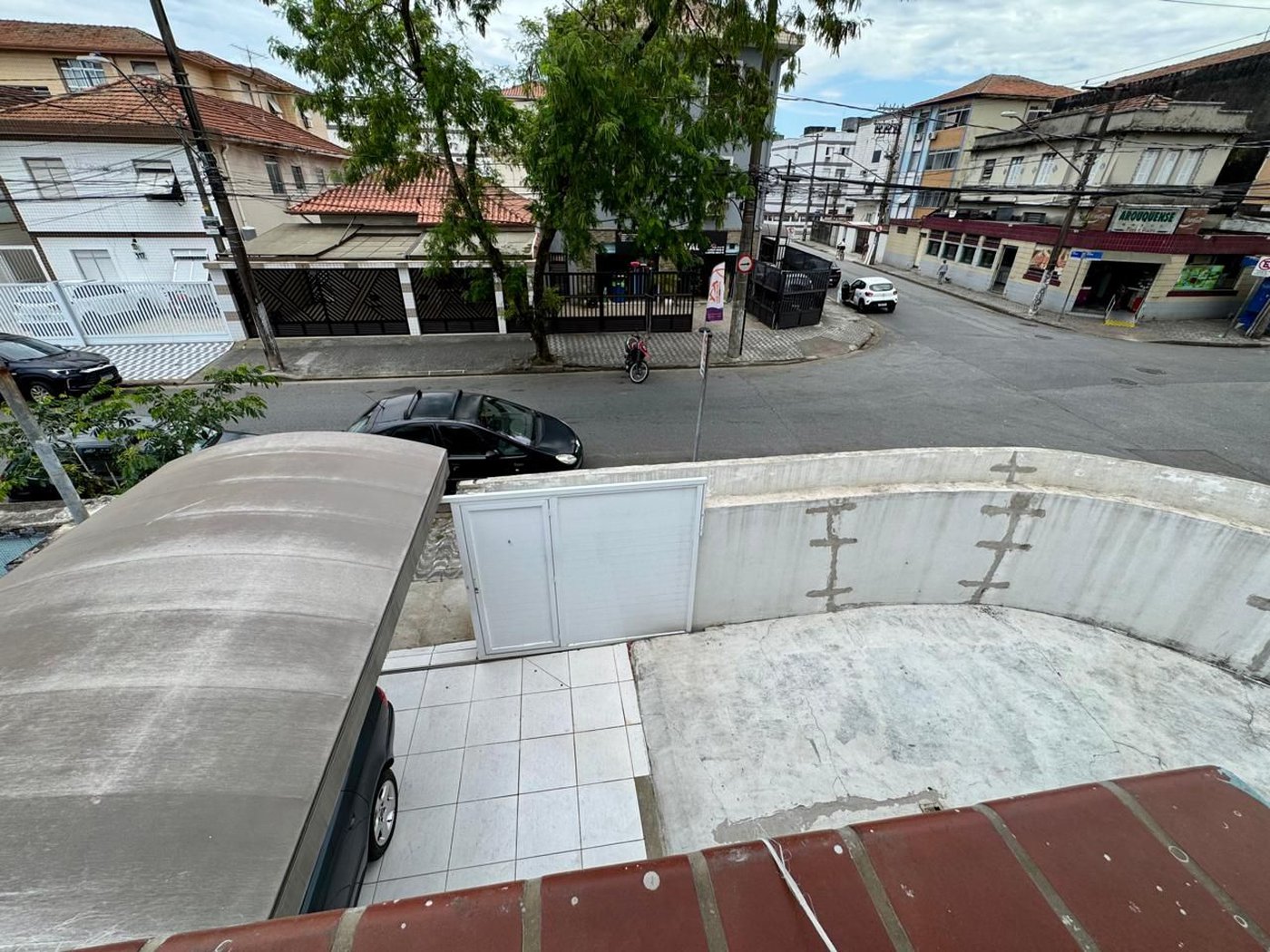 CASA AMPLA COM QUINTAL  150m² - 1.799.000,00 - Aparecida - Santos/SP