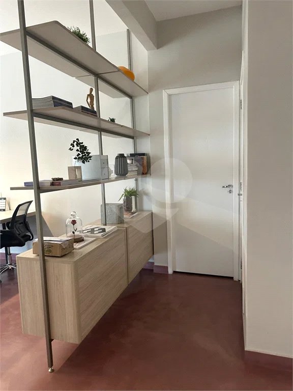 Sala comercial para venda ou locação na Avenida Paulista. 68m2