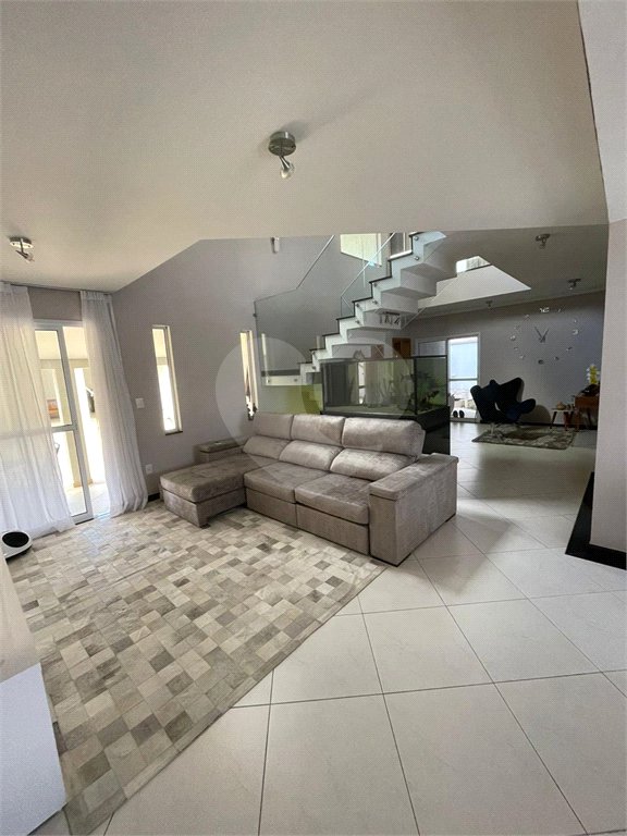 Casa à venda com 4 suítes no condomínio Aruã Lagos, Mogi das Cruzes - SP