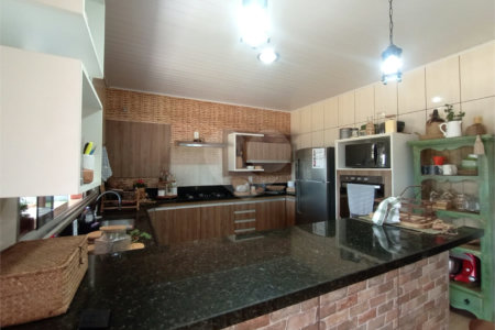 Casa à venda com 3 quartos, sendo 1 suíte,  em Estância Conceição, Itapetininga, SP