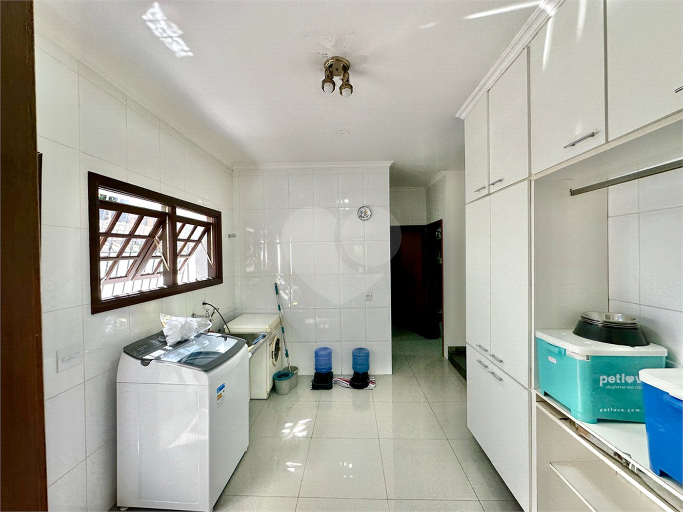 Casa à venda com 5 quartos, sendo 4 suítes,  no condomínio Parque dos Príncipes, São Paulo - SP
