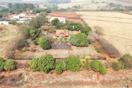 Terreno à venda no Centro, Cravinhos, SP