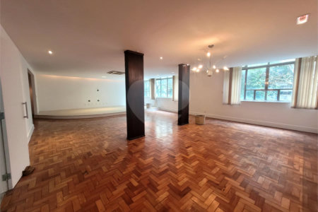 Apartamento à venda com 4 quartos, sendo 1 suíte, em Copacabana, Rio de Janeiro, RJ
