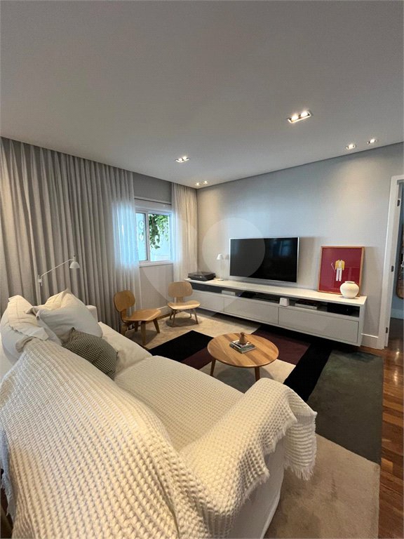 Apartamento à venda com 3 quartos, sendo 2 suítes, em Mooca, São Paulo, SP