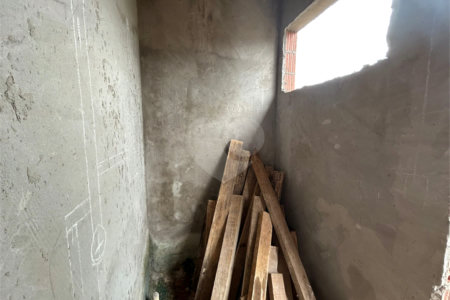 Casa à Venda de 3 dormitórios no condomínio damha II em São Carlos,