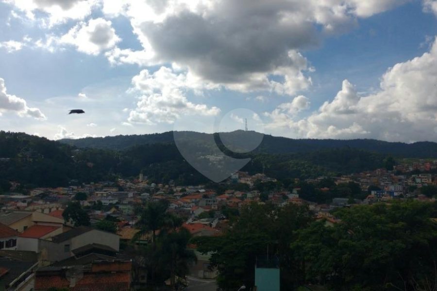 Sobrado à venda com 3 quartos, sendo 1 suíte, em Tremembé, São Paulo, SP