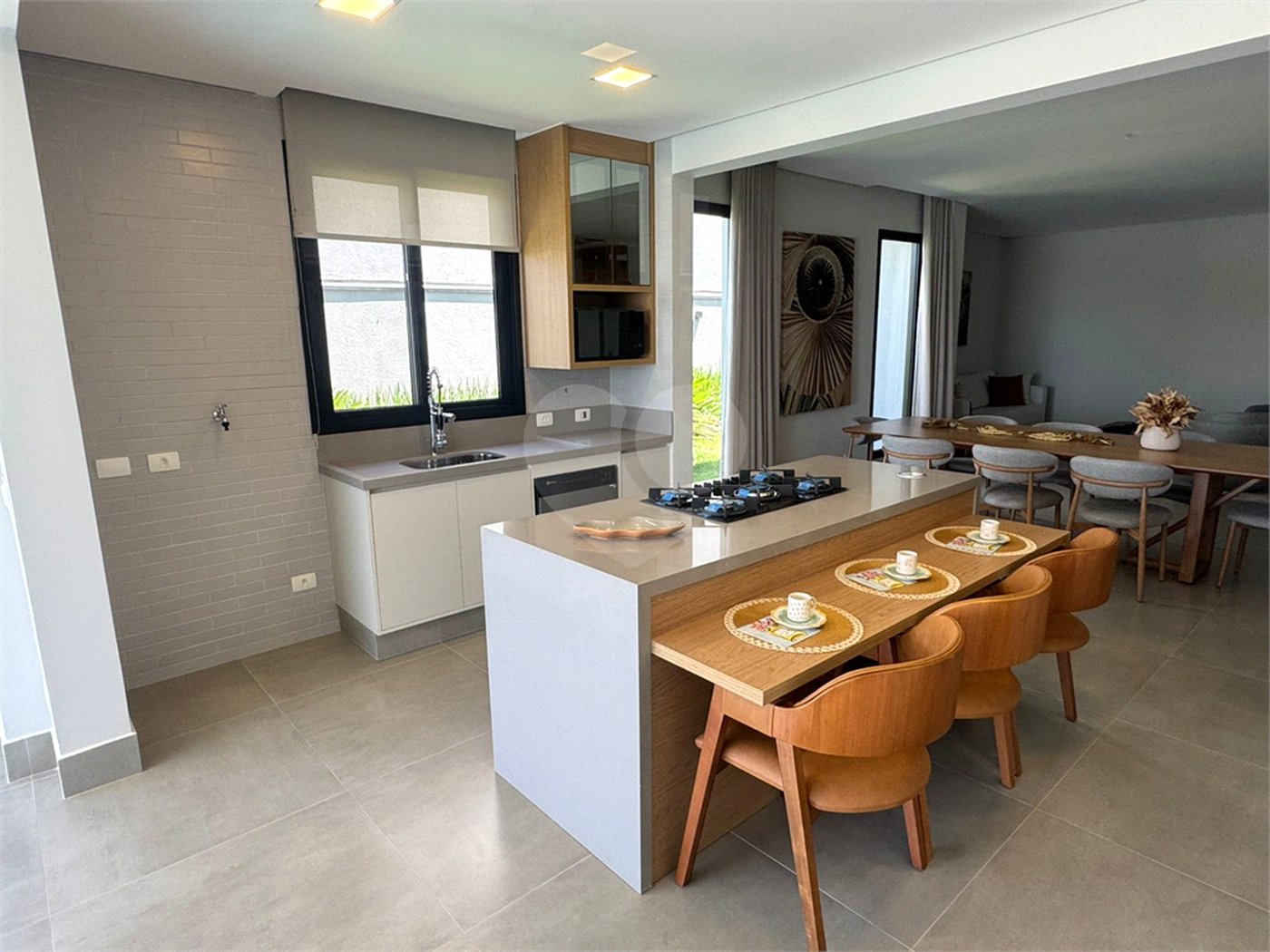 Casa à venda com 4 suítes no condomínio Villas do Golf, Itu - SP