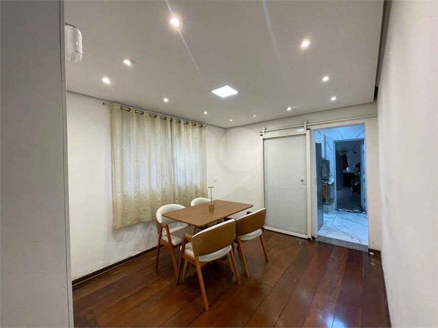 Sobrado à venda com 3 quartos em Quinta da Paineira, São Paulo, SP