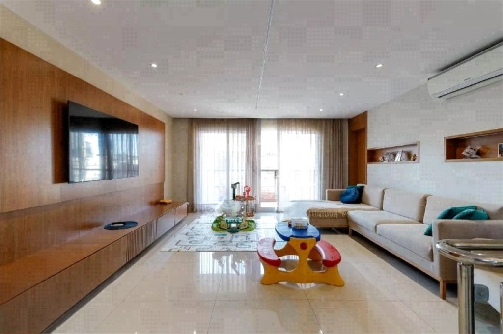 Casa à venda com 3 suítes em Vila Maria Alta, São Paulo, SP
