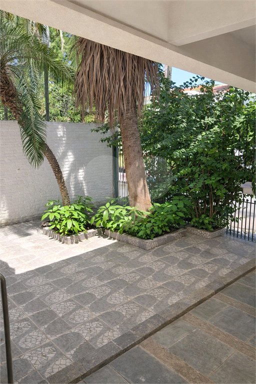 Casa à venda com 3 suítes em Jardim Leonor, São Paulo, SP
