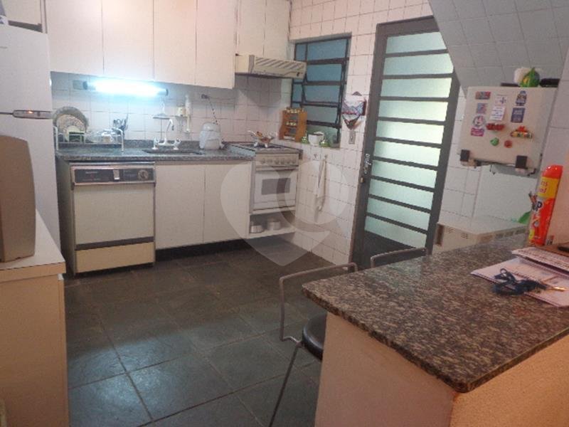 Sobrado à venda com 3 quartos, sendo 2 suítes, em Indianópolis, São Paulo, SP