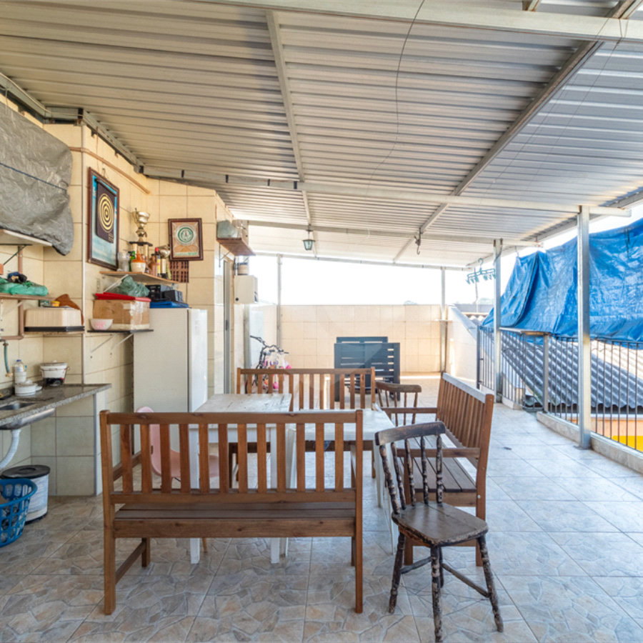 Casa à venda com 3 quartos, sendo 1 suíte, em Jardim Paris, São Paulo, SP