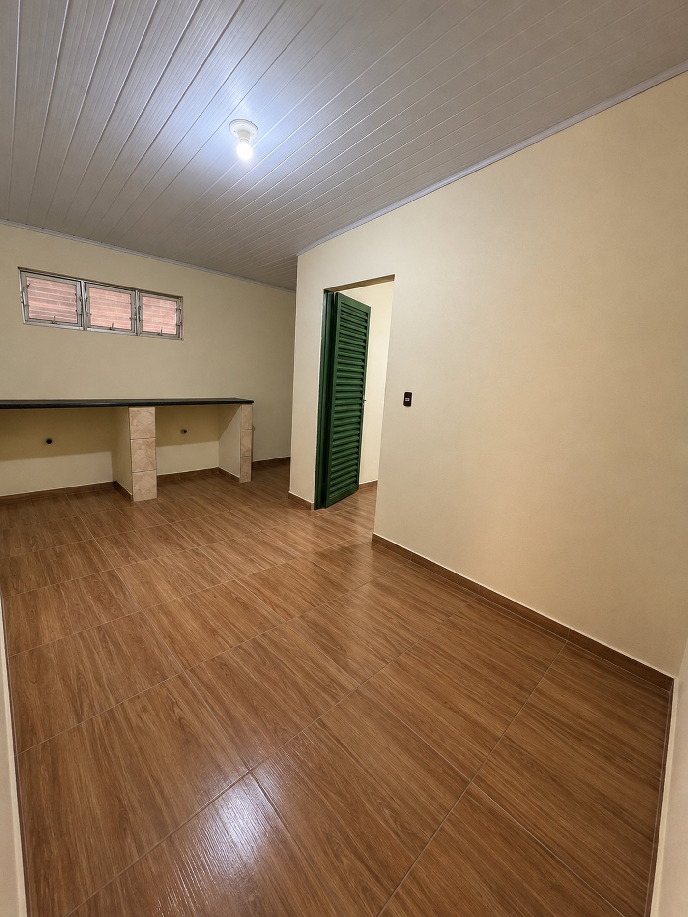 Casa para alugar com 2 quartos, sendo 1 suíte,  em Bairro Montanini, Três Lagoas, MS