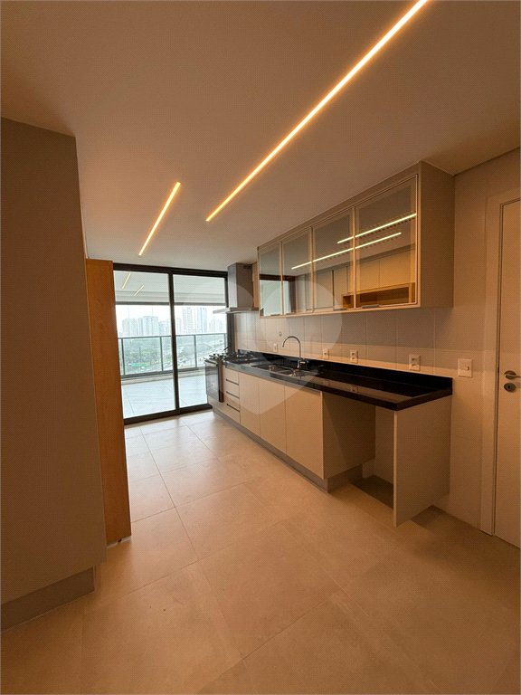 Apartamento para alugar com 4 suítes em Jardim Morumbi, São Paulo, SP