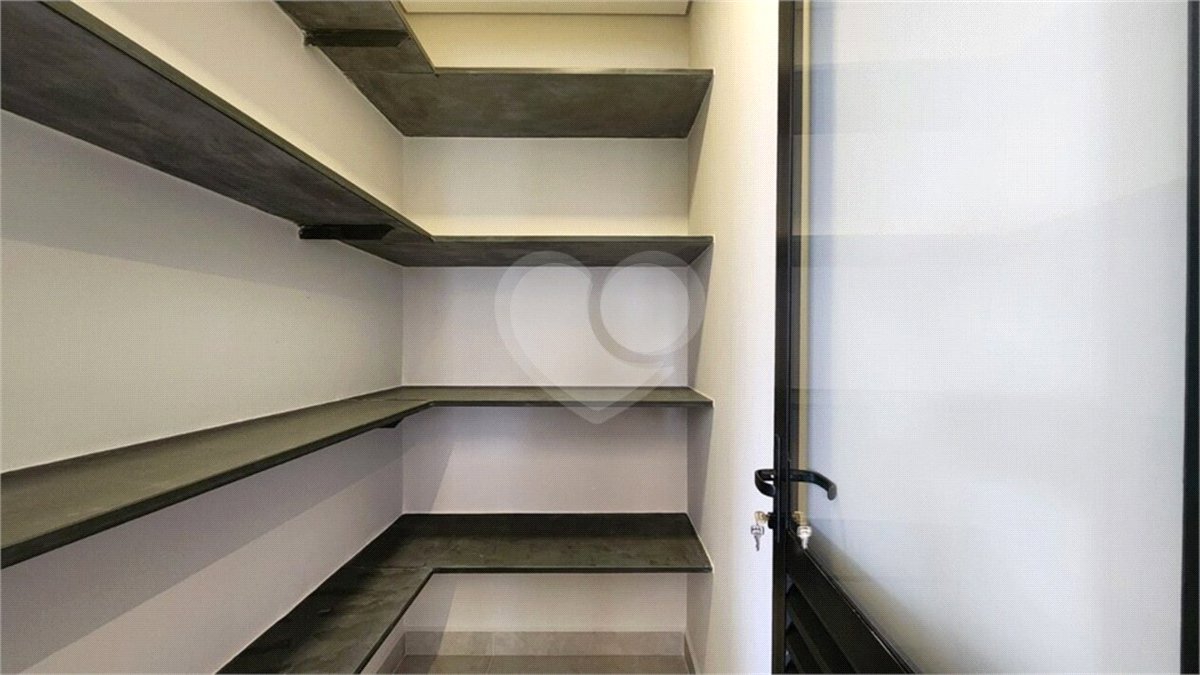 Casa à venda com 3 suítes no condomínio Vita Verdi, Valinhos - SP