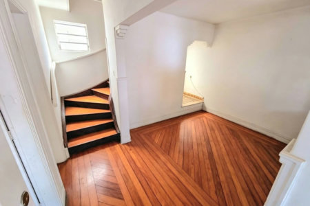 Casa com 3 dormitórios à venda, 119 m² por R$ 689.000,00 - Pompéia - Santos/SP