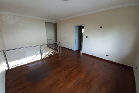 Sobrado à venda com 3 quartos, sendo 1 suíte, em Lar São Paulo, São Paulo, SP