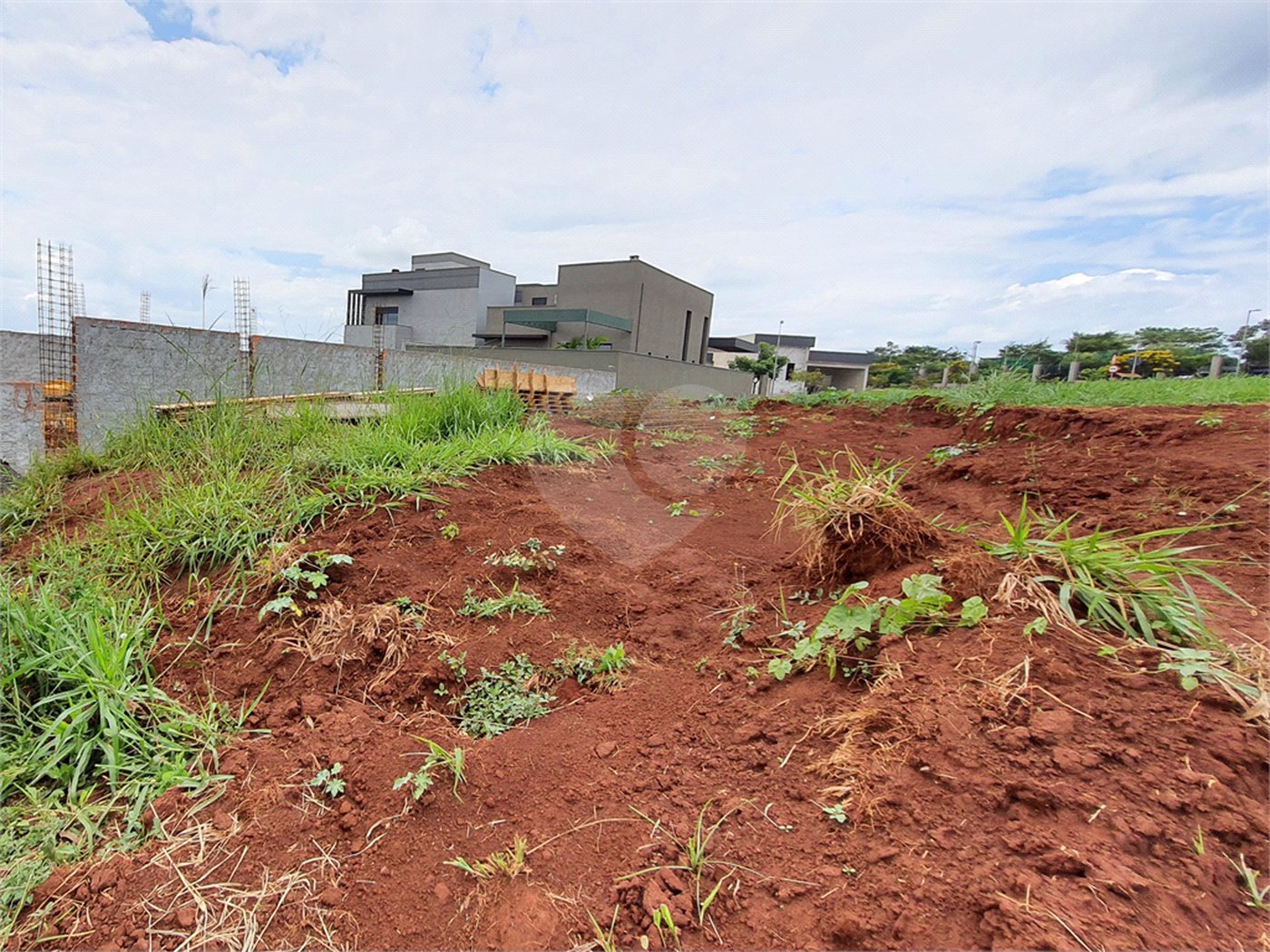 Terreno à venda no condomínio Alto da Boa Vista Cravinhos, Cravinhos - SP