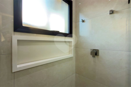 Casa térrea 3 dormitórios (3 suítes), espaço gourmet, piscina, 2 vagas garagem, condomínio fechado com ampla área lazer