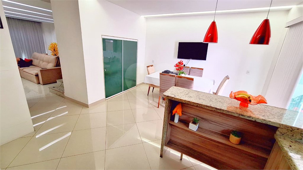 Casa à venda com 2 suítes no condomínio Residencial Vale das Palmeiras, Rio de Janeiro - RJ