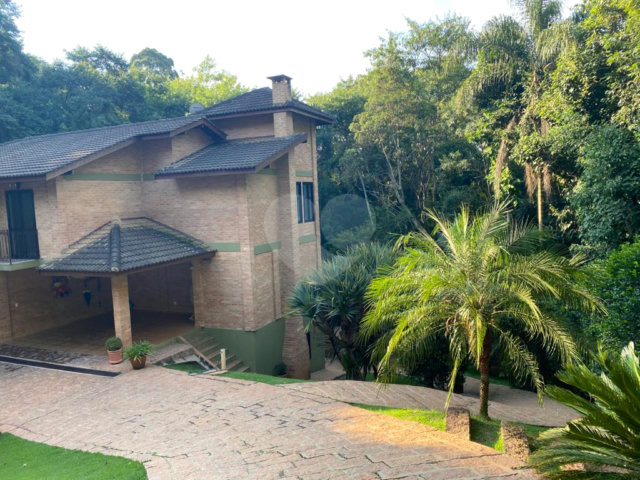 Casa à venda com 2 suítes no condomínio Residencial Cantareira, Mairiporã - SP